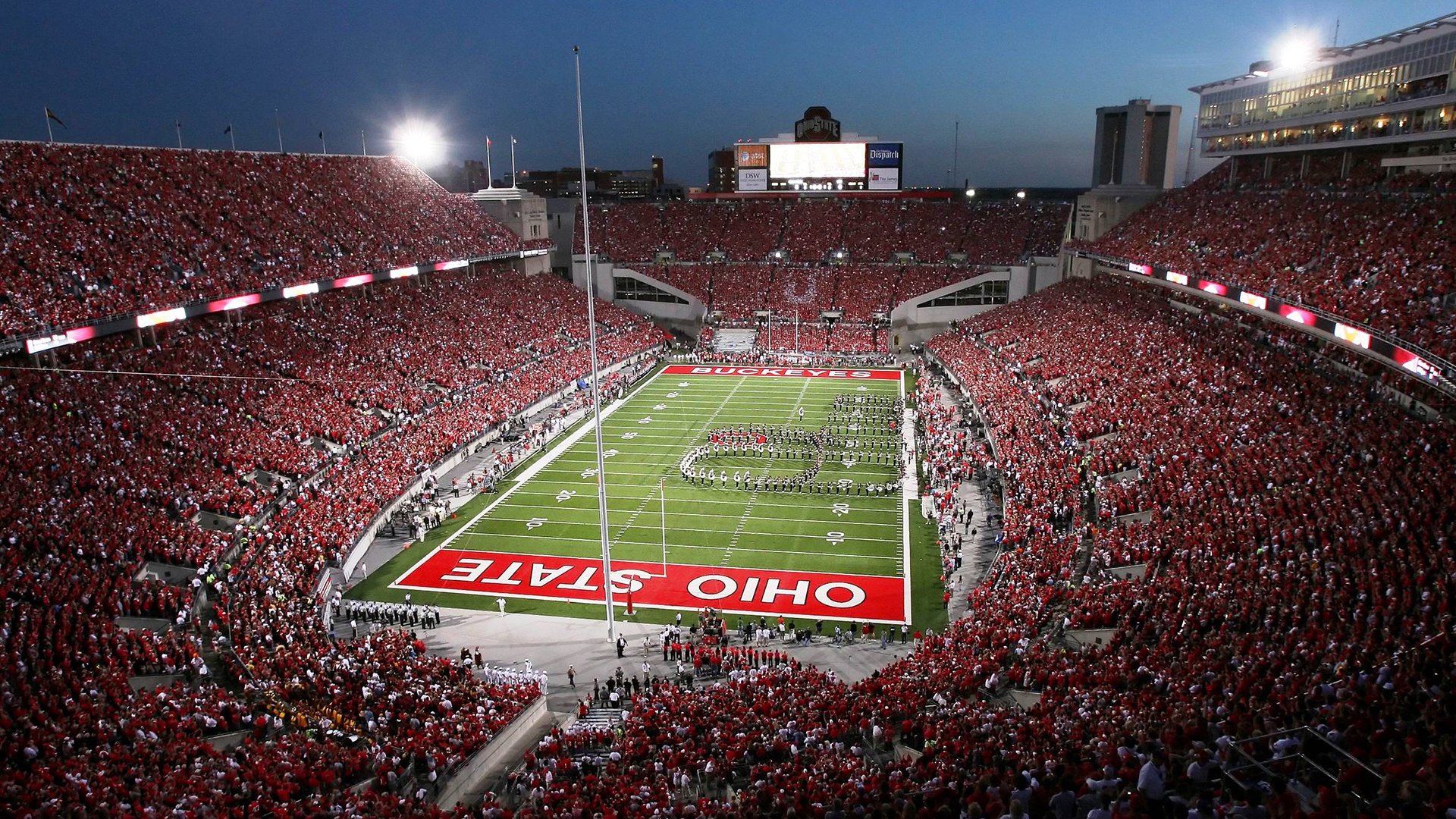 哈兰德连续7场破门，英超新纪录继续刷新，哈兰德能否超越c罗